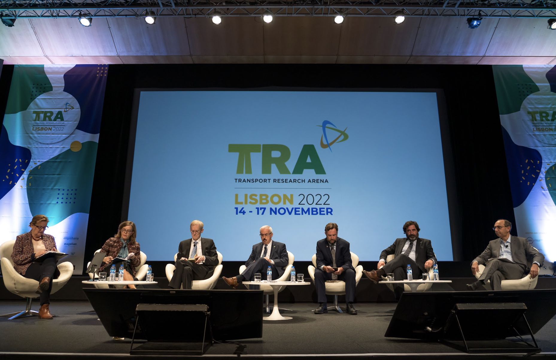 Electric and Hybrid Rail Technology Sustainable rail transport in the